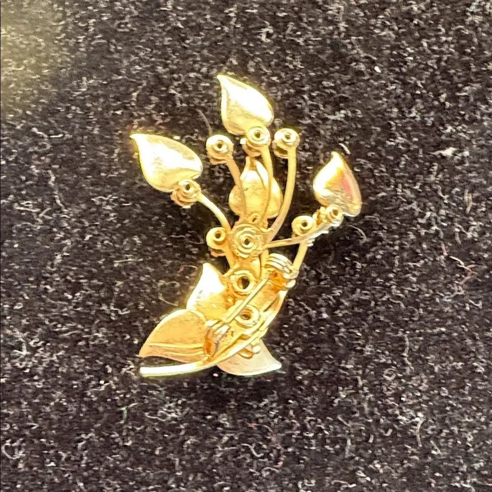 Vintage MCM Gold Leaf Brooch
